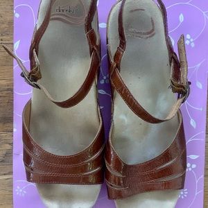 Dansko 41 copper brown sandals.